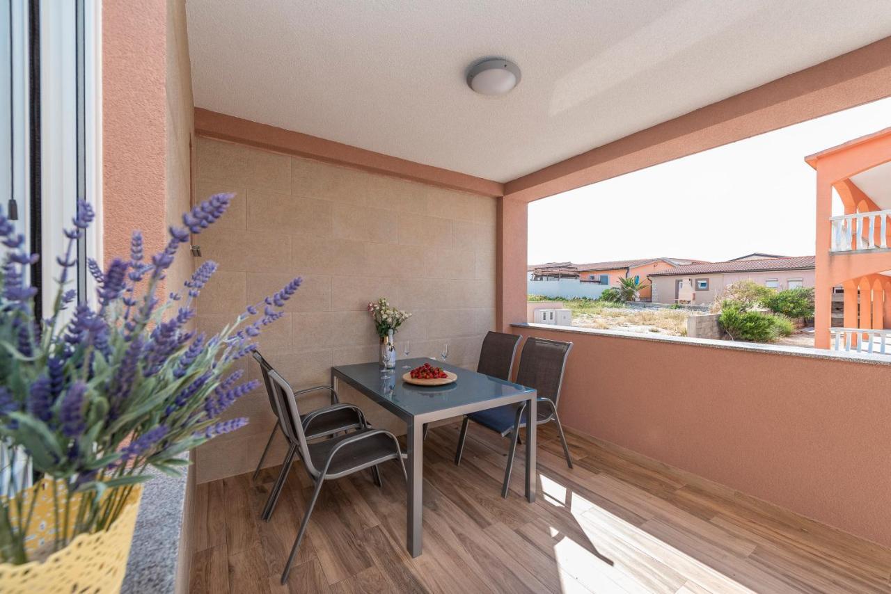 Luxury Apartments - La Vir 1 & 2 Exterior photo