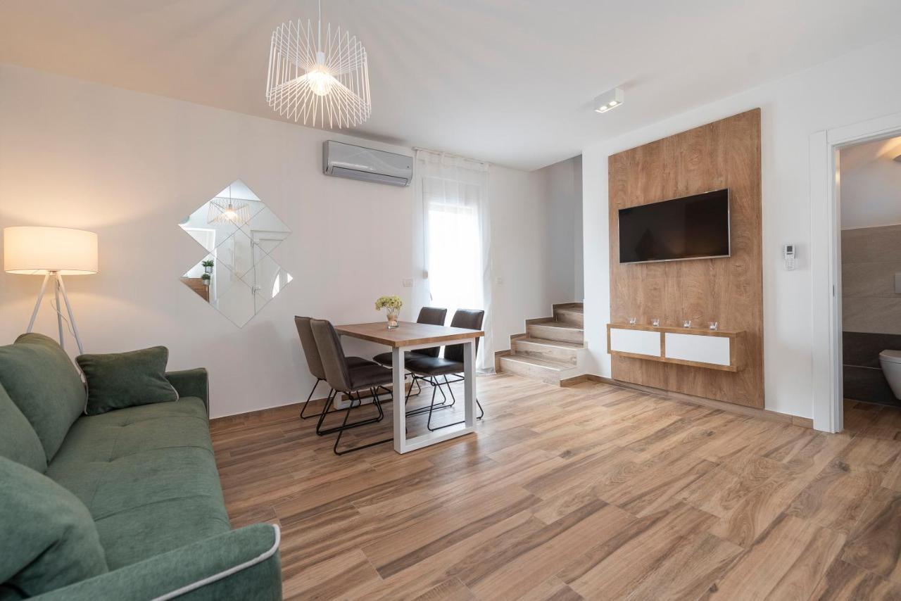 Luxury Apartments - La Vir 1 & 2 Exterior photo